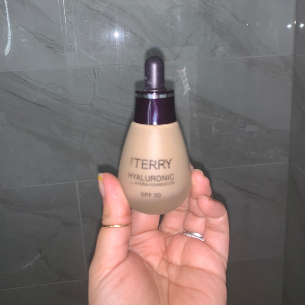 By Terry Foundation color: 300W (warm)